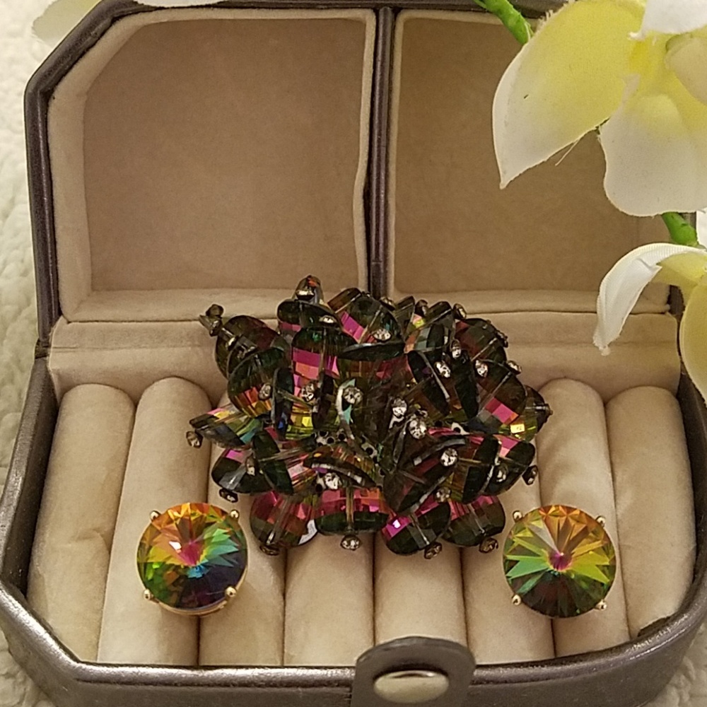 Brooch Set